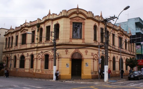 Biblioteca_PousoAlegre