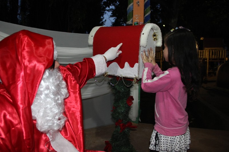 Natal no Jardim Público atrai grande número de visitantes (4)