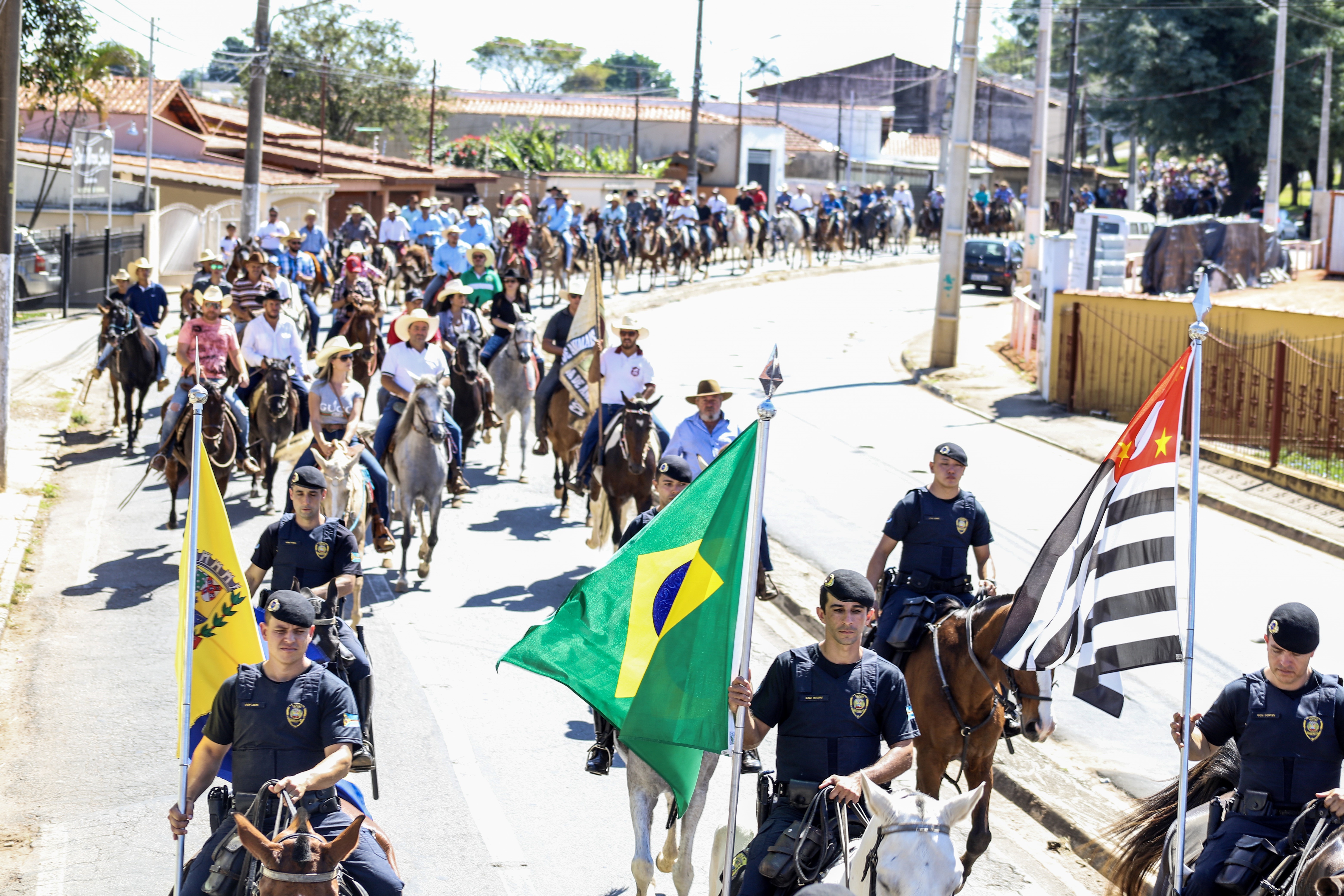 Cavalhada marca início dos festejos da Festa do Peão de Boiadeiro de  Bragança Paulista – O Atibaiense