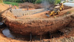 Iniciada construção da 2ª caixa de retenção de sedimentos no Lago do Taboão
