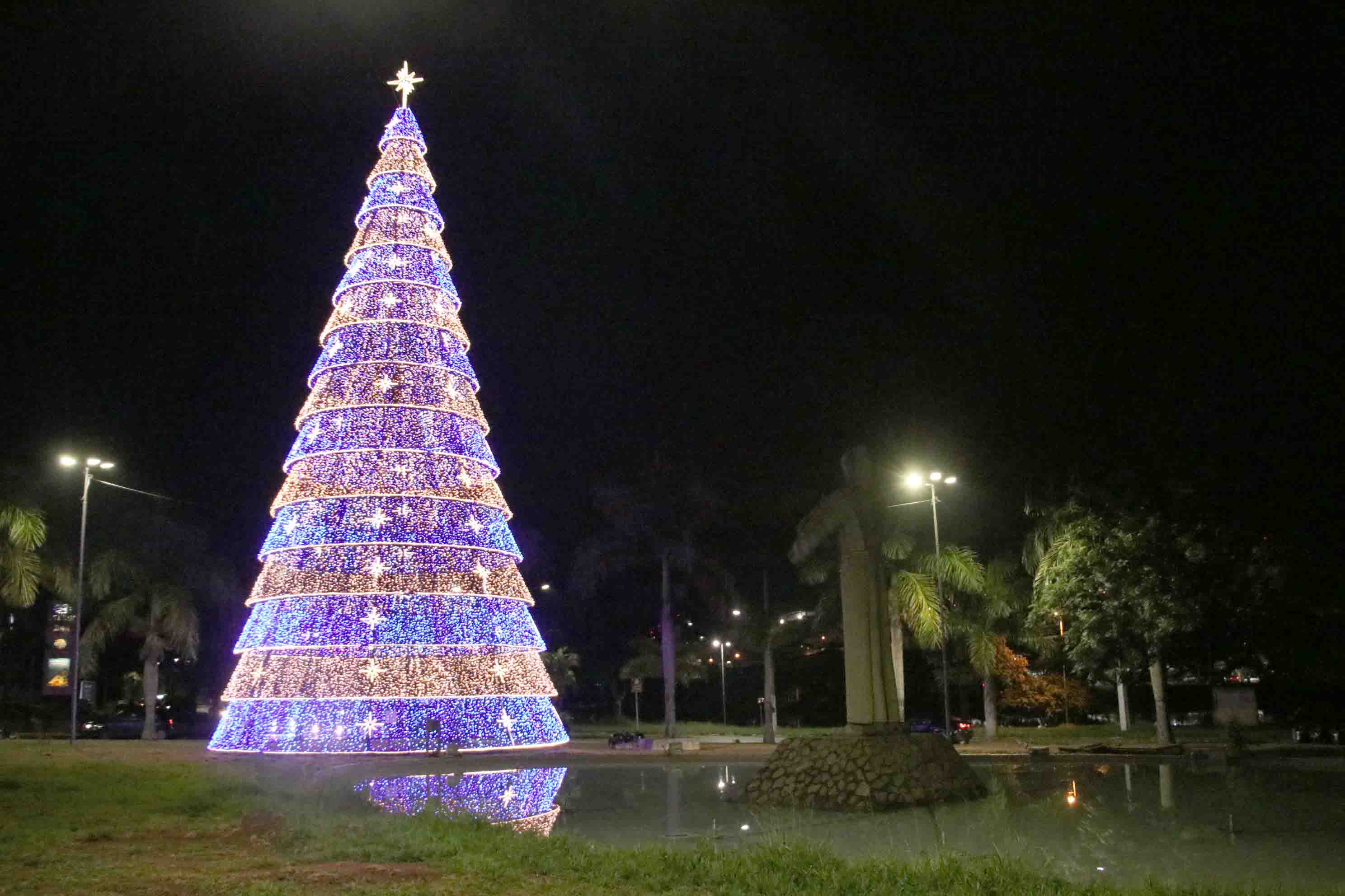 Decoração de Natal Luz 2019 - Rotatória São Francisco - Arquivo SECOM