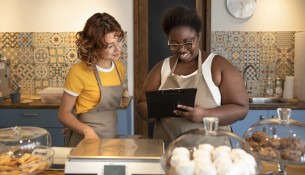 black-woman-running-small-business