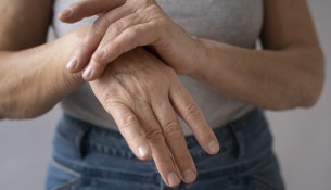 elegant-hands-old-woman