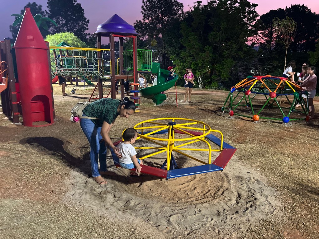 Prefeitura de Bragança Paulista inaugura novo parque infantil Terra da Magia na Vila Aparecida