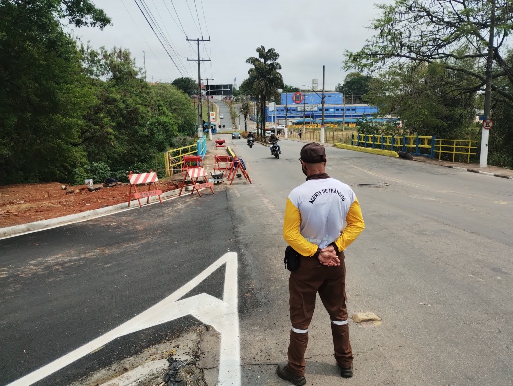 Prefeitura de Bragança Paulista realiza obras viárias para melhorar acesso à Avenida dos Imigra